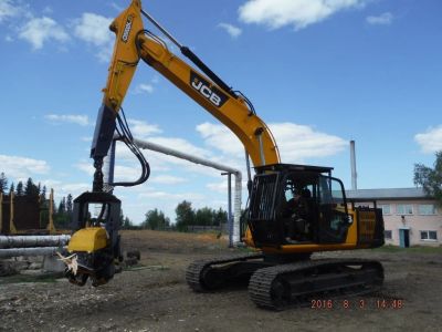 Лот: 12097561. Фото: 1. Продам гусеничный экскаватор JCB... Грузовики, автобусы, спецтехника