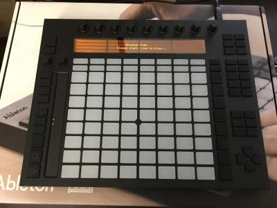 Лот: 10270313. Фото: 1. Ableton Push 1 midi-контроллер... MIDI-оборудование