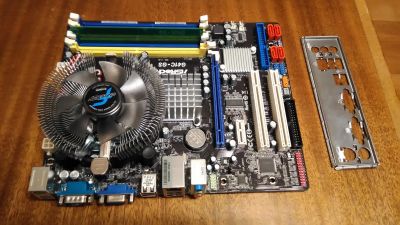 Лот: 15768610. Фото: 1. Asrock g41c-gs \ Celeron E3300... Материнские платы