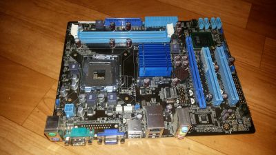 Лот: 4905148. Фото: 1. продам материнку asus на 775 с... Материнские платы