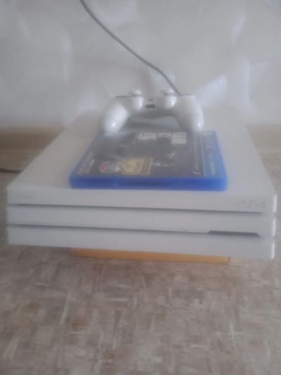 Лот: 19494588. Фото: 1. Ps4 pro. Игровые приставки, консоли