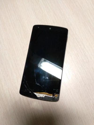 Лот: 10512722. Фото: 1. Nexus 5 16GB Black. Смартфоны