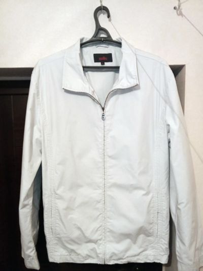 Лот: 19684574. Фото: 1. Zolla белая легкая куртка. Верхняя одежда
