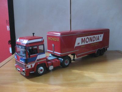 Лот: 20285321. Фото: 1. Berliet TR 305 с полуприцепом... Автомоделизм