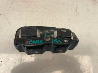 Лот: 21702078. Фото: 1. крепление бампера Honda Civic... Двигатель и элементы двигателя