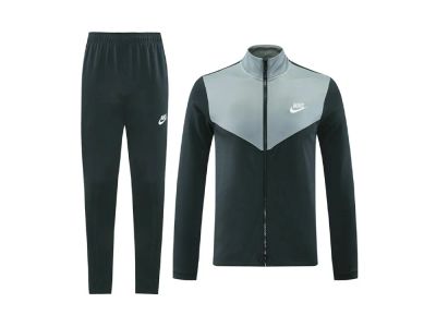 Лот: 25344427. Фото: 1. Спортивный костюм Nike. Спортивные костюмы