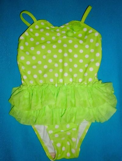 Лот: 6078307. Фото: 1. Купальник 12-18 мес. Продаю до... Купальники, плавки, шорты для плавания