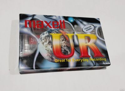 Лот: 18213015. Фото: 1. аудиокассета Maxell UR 90 в упаковке. Аудиозаписи