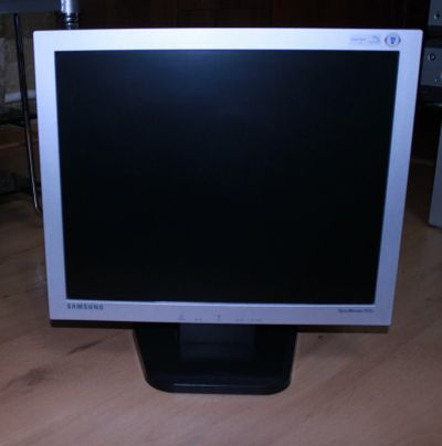 Лот: 18376297. Фото: 1. ЖК-монитор 19" Samsung SyncMaster... ЖК-мониторы