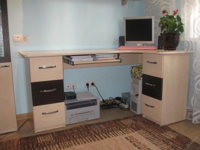 Лот: 4289759. Фото: 1. Стол компьютерный. Столы, стулья, обеденные группы