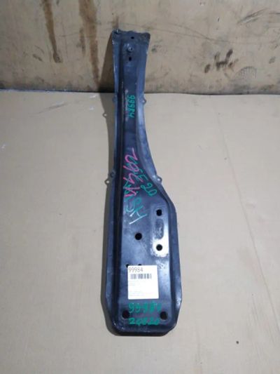 Лот: 21396691. Фото: 1. балка передняя продольная Toyota... Двигатель и элементы двигателя