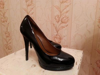 Лот: 3184583. Фото: 1. туфли черные лаковые. Туфли