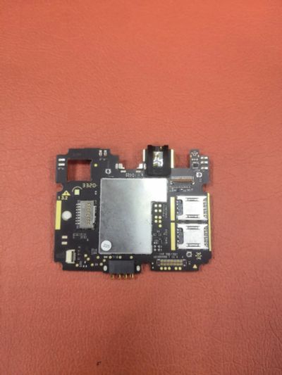 Лот: 18480575. Фото: 1. Основная плата ZTE A5 2019. Микросхемы и платы