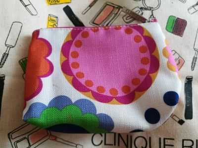 Лот: 11349093. Фото: 1. Косметичка от clinique цветастая. Аксессуары