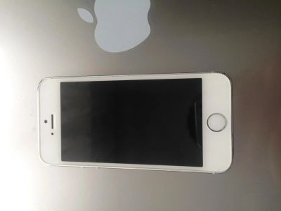 Лот: 5254683. Фото: 1. iPhone 5s 16gb white обмен также... Смартфоны