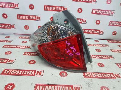 Лот: 20899612. Фото: 1. Фонарь Toyota Ractis NSP120 1NR-FE... Кузов