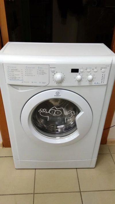 Лот: 12638638. Фото: 1. Стиральная машина Indesit IWUB... Стиральные машины