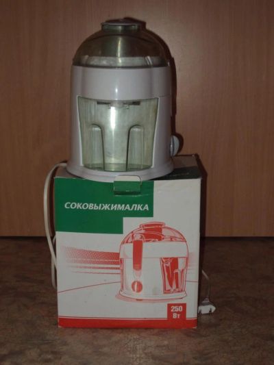 Лот: 8658408. Фото: 1. соковыжималка. Кухонная