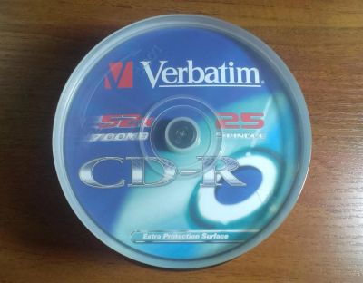 Лот: 3719399. Фото: 1. CD-R Verbatim 700Mb 52x Cake Box... CD, DVD, BluRay