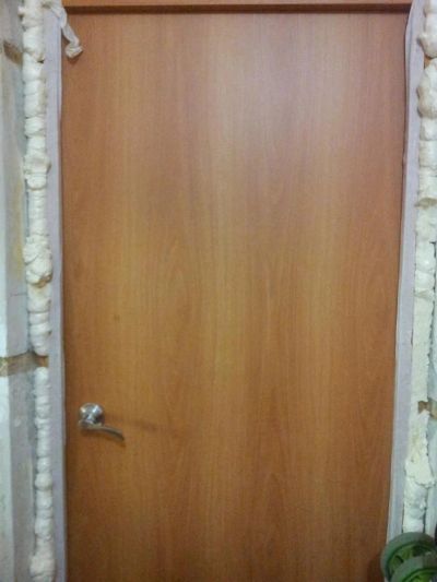 Лот: 3289414. Фото: 1. Дверь одностворчатая б/у. ширина... Двери межкомнатные