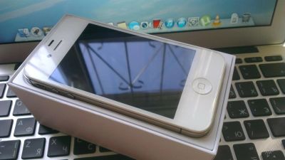 Лот: 3444784. Фото: 1. Apple iphone 4s 16gb white [Полный... Смартфоны
