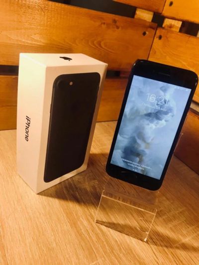 Лот: 17683675. Фото: 1. Смартфон Apple iPhone 7 32GB... Смартфоны