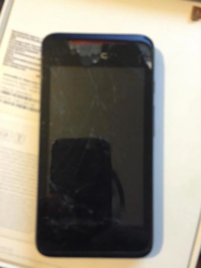 Лот: 6978608. Фото: 1. htc desire 210 dual sim. Кнопочные мобильные телефоны