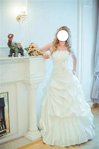 Лот: 2222265. Фото: 1. Свадебное платье. Другое (свадебная мода)