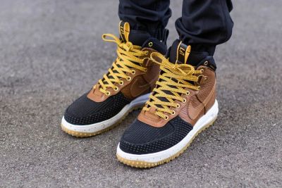 Лот: 10768577. Фото: 1. Кроссовки Nike Lunar Force 1brown... Кеды, кроссовки, слипоны