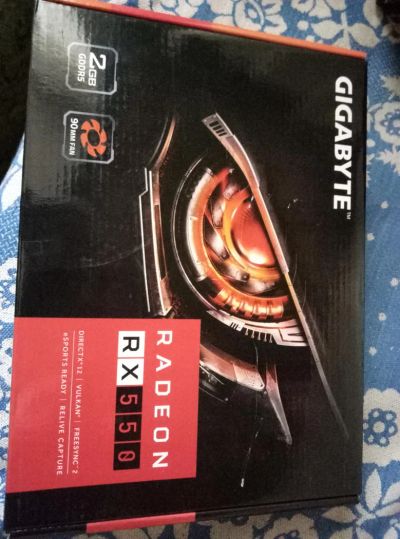 Лот: 10231269. Фото: 1. Видеокарта gigabyte rx 550 2 gb... Видеокарты