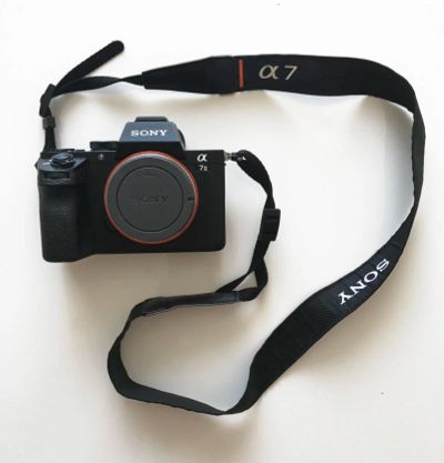 Лот: 9133663. Фото: 1. Продам Sony A7 mark 2 - на гарантии... Цифровые беззеркальные со сменной оптикой