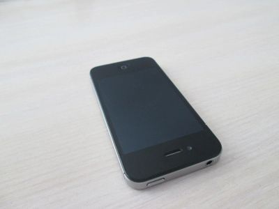 Лот: 4045189. Фото: 1. iphone 4 s за 8,5 тысяч. Смартфоны
