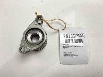 Лот: 21140323. Фото: 1. Кронштейн Mitsubishi Pajero 1997... Двигатель и элементы двигателя