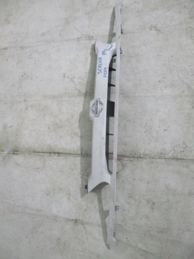 Лот: 15529126. Фото: 1. Решетка радиатора Nissan Serena... Кузов
