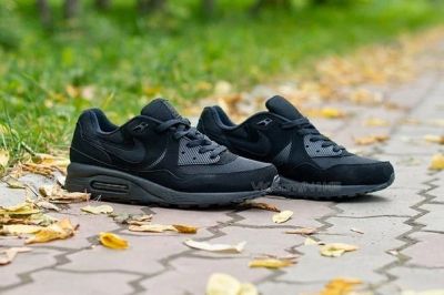 Лот: 6277744. Фото: 1. Кроссовки Nike Air Max 1 черный. Кеды, кроссовки, слипоны