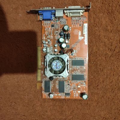 Лот: 24635011. Фото: 1. Asus ATI Radeon 9550 SE 128 МБ... Клавиатуры для ноутбуков