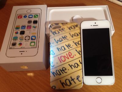 Лот: 7042184. Фото: 1. Apple Iphone 5s Gold 16gb. Смартфоны