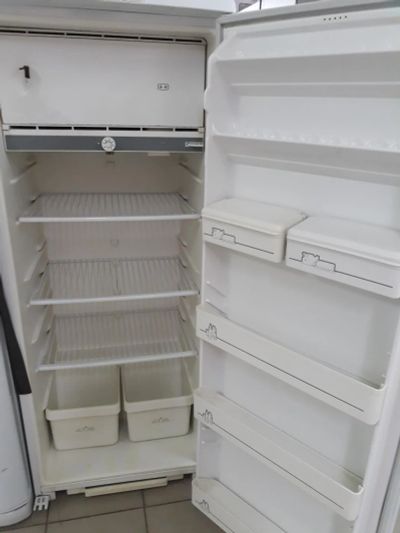 Лот: 9950198. Фото: 1. Б/У холодильник Бирюса 6(2364... Холодильники, морозильные камеры