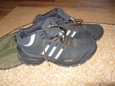 Лот: 95769. Фото: 1. Кроссовки зимние Adidas. Кеды, кроссовки, слипоны