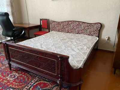 Лот: 19004054. Фото: 1. Кровать двуспальная с матрасом. Кровати