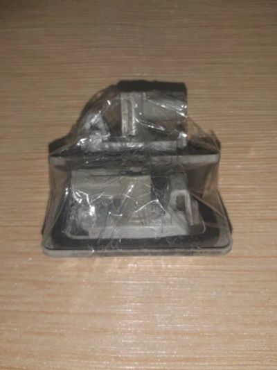 Лот: 21411457. Фото: 1. подсветка номера Toyota Allex... Двигатель и элементы двигателя