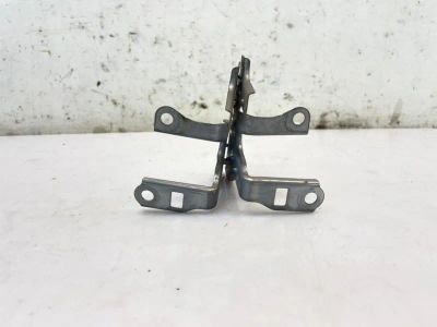 Лот: 25065039. Фото: 1. Кронштейн магнитолы toyota corolla... Двигатель и элементы двигателя