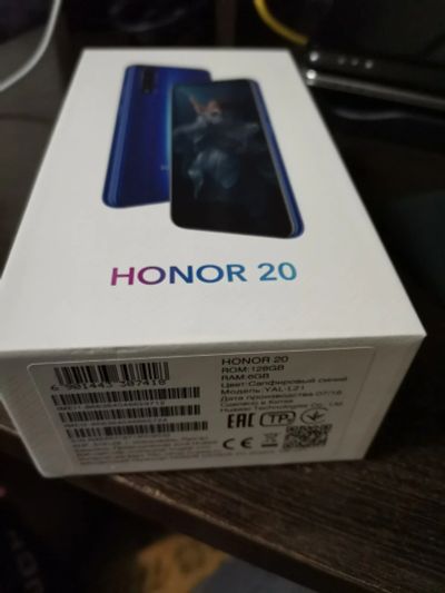 Лот: 15658384. Фото: 1. Honor 20. Смартфоны