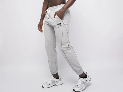 Лот: 24978436. Фото: 1. Брюки спортивные Adidas. Брюки, джинсы, шорты