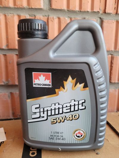 Лот: 21178649. Фото: 1. Масло Petro-Canada Synthetic 5W-40. Масла, жидкости