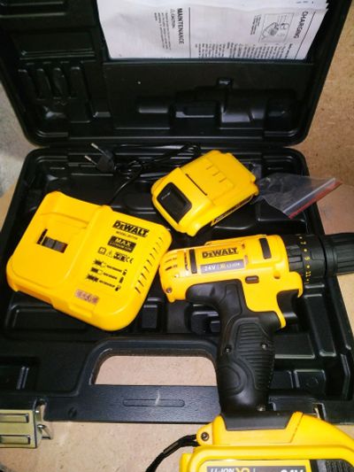Лот: 16972238. Фото: 1. Шуруповерт DeWalt 24 v. Электроинструмент