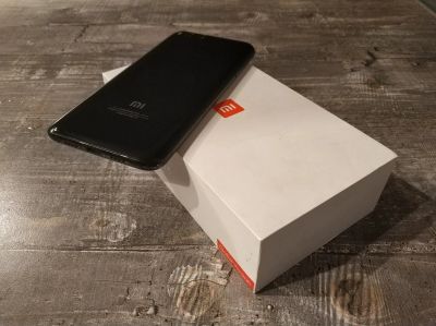 Лот: 16777234. Фото: 1. Смартфон Xiaomi mi6. Смартфоны
