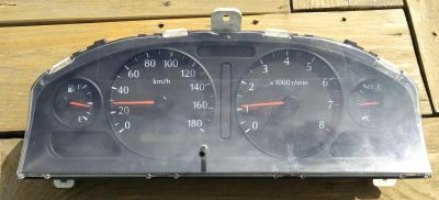 Лот: 15917062. Фото: 1. Панель приборов Nissan Bluebird... Салон