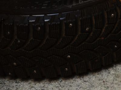 Лот: 6327068. Фото: 1. Зимние Шины Bridgestone Шипы 175... Шины на дисках