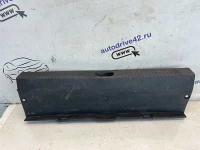 Лот: 23532099. Фото: 1. накладка замка багажника Kia Rio... Двигатель и элементы двигателя